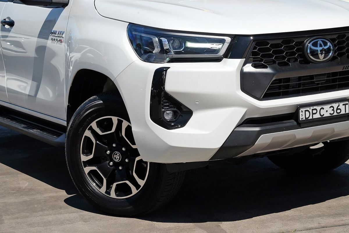 2024 Toyota Hilux SR5 GUN126R 4X4