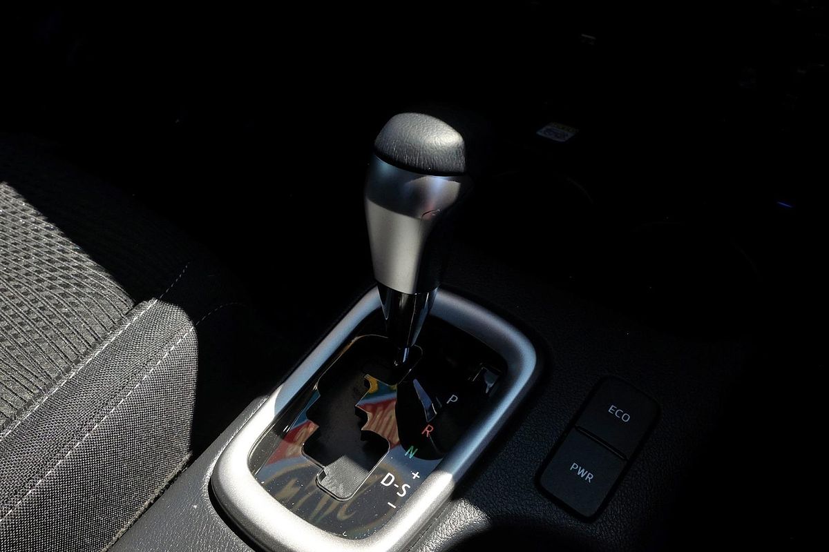 2024 Toyota Hilux SR5 GUN126R 4X4