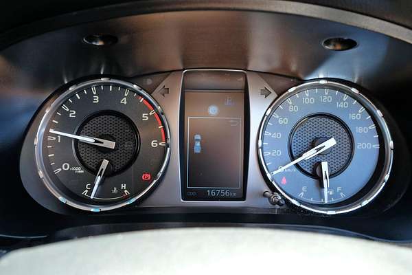 2024 Toyota Hilux SR5 GUN126R 4X4