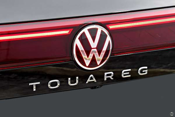 2025 Volkswagen Touareg 210TDI R-Line RC