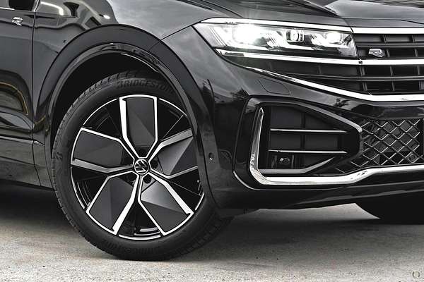 2025 Volkswagen Touareg 210TDI R-Line RC