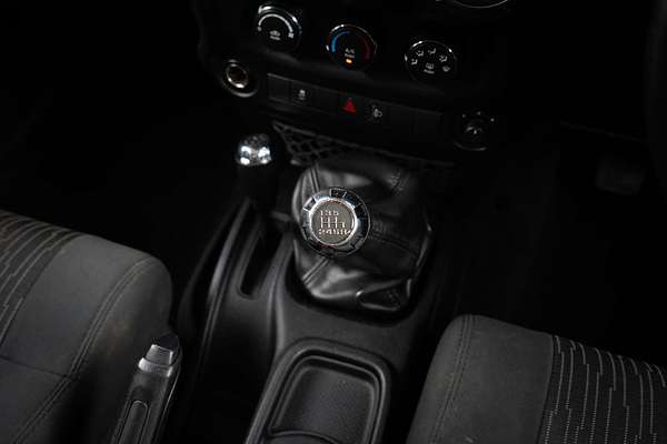 2011 Jeep Wrangler Unlimited Sport JK