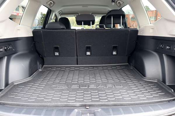 2022 Subaru Forester 2.5i Premium S5