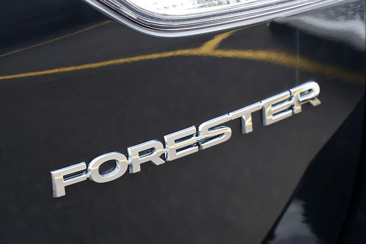 2022 Subaru Forester 2.5i Premium S5