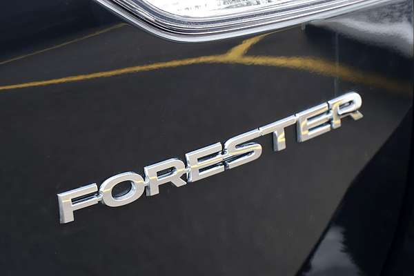 2022 Subaru Forester 2.5i Premium S5