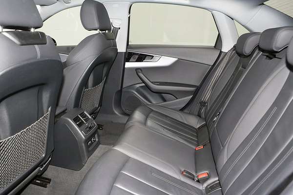 2021 Audi A4 45 TFSI S line B9