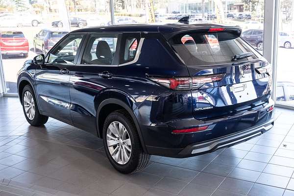 2025 Mitsubishi Outlander ES ZM
