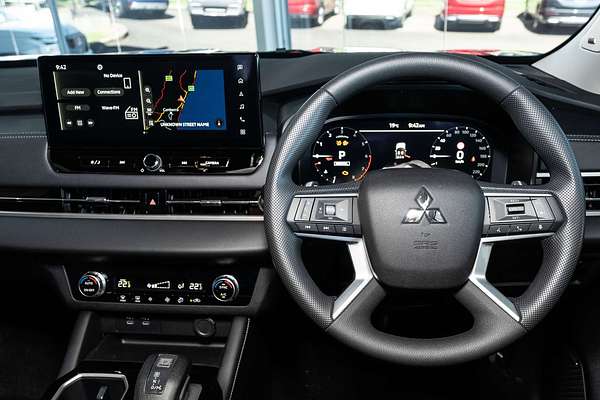 2025 Mitsubishi Outlander ES ZM
