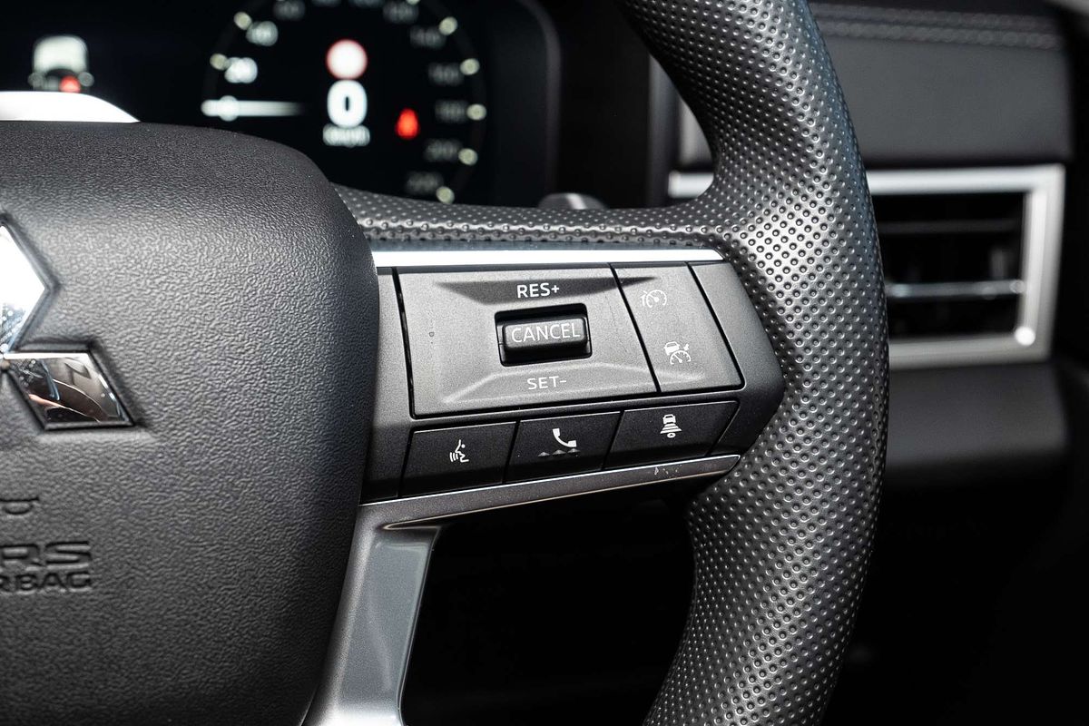 2025 Mitsubishi Outlander ES ZM