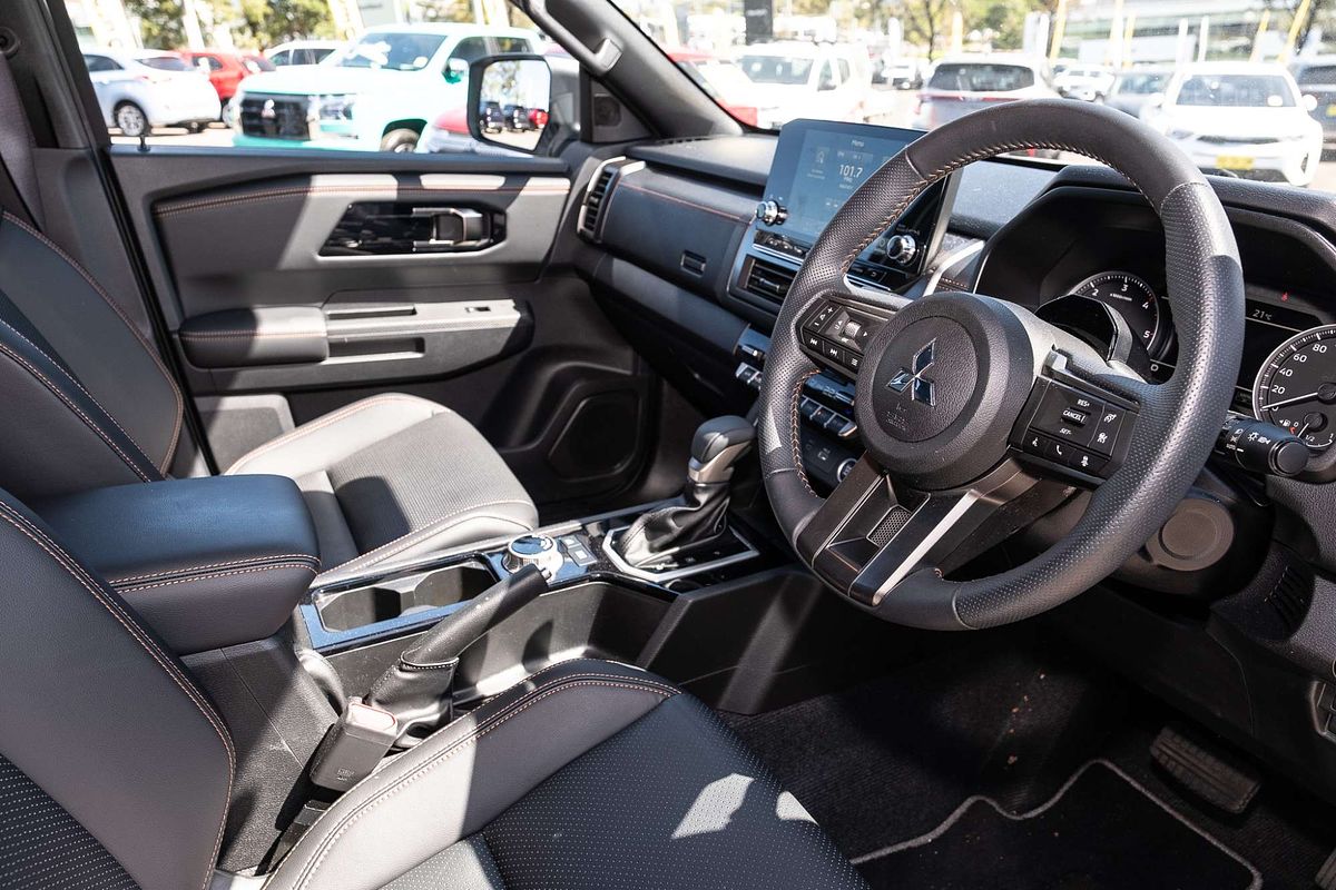 2024 Mitsubishi Triton GSR MV 4X4