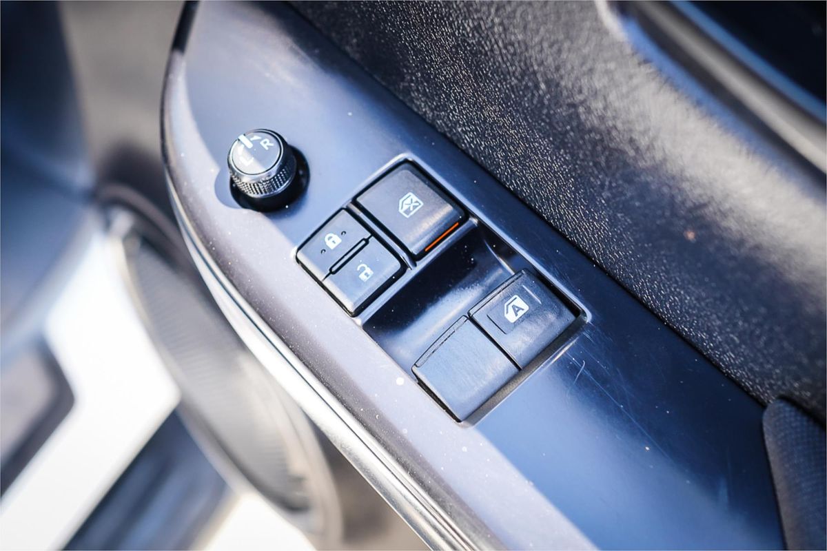 2018 Toyota Hilux SR GUN126R 4X4