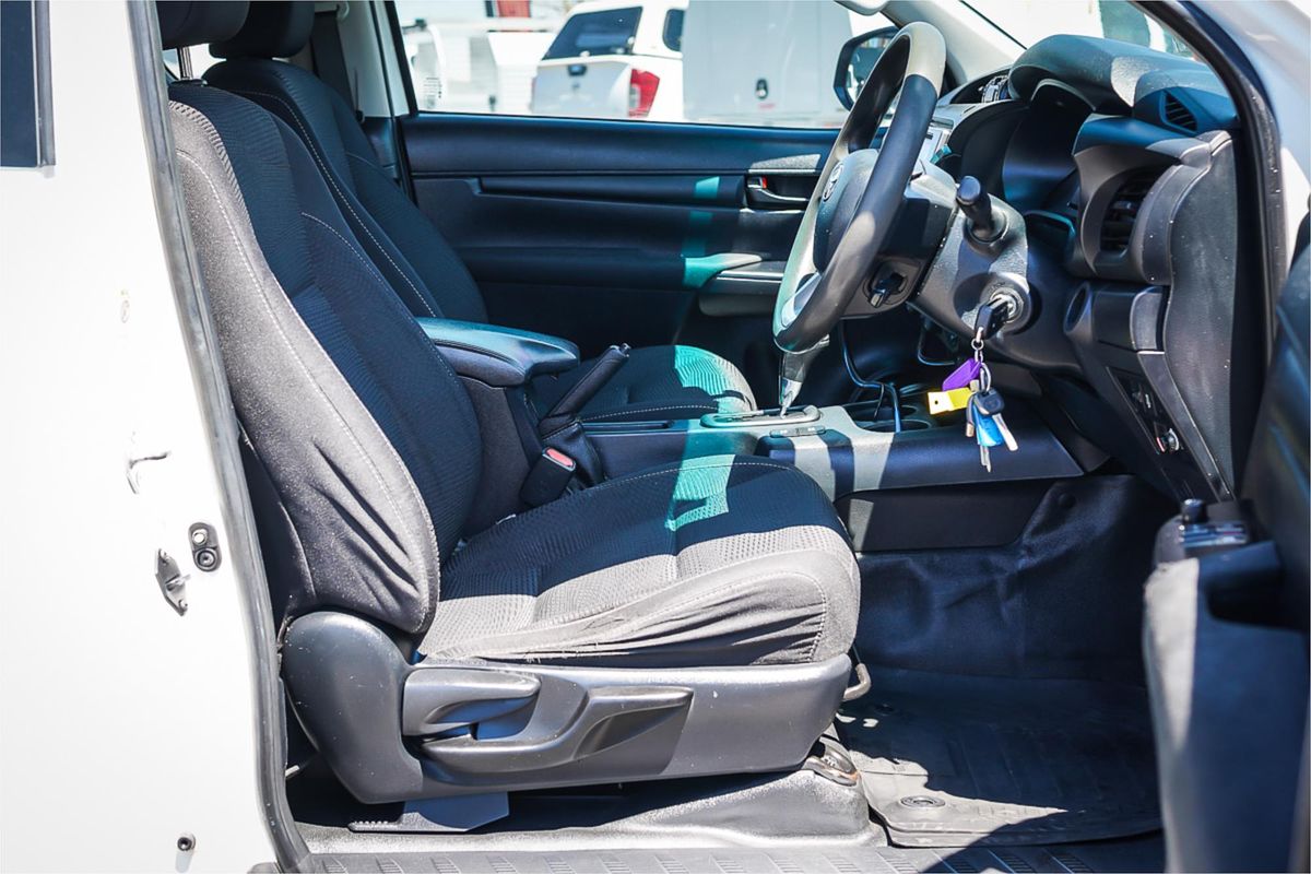 2018 Toyota Hilux SR GUN126R 4X4