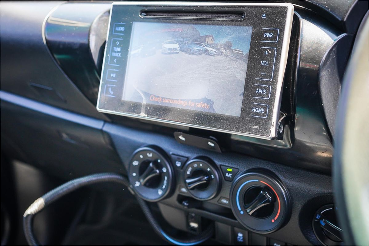 2018 Toyota Hilux SR GUN126R 4X4