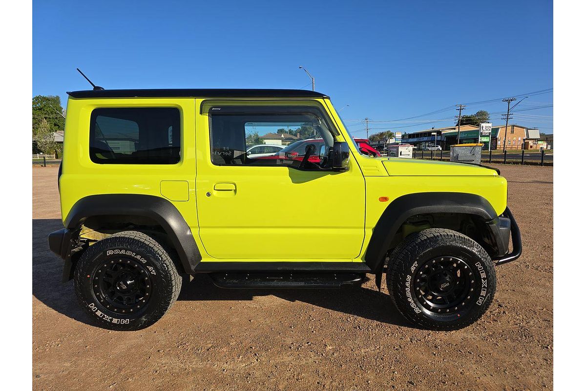 2022 Suzuki Jimny GLX GJ