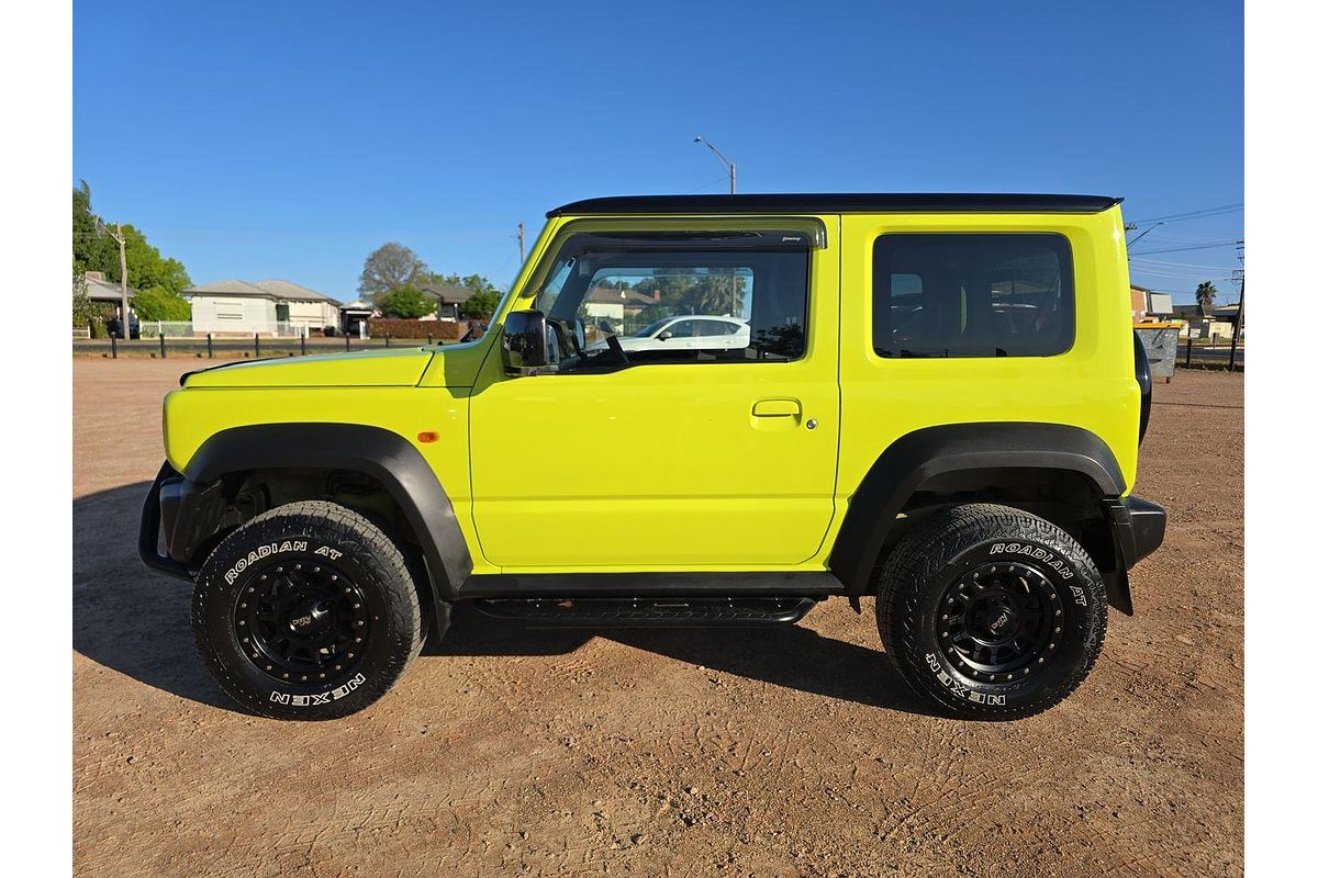 2022 Suzuki Jimny GLX GJ