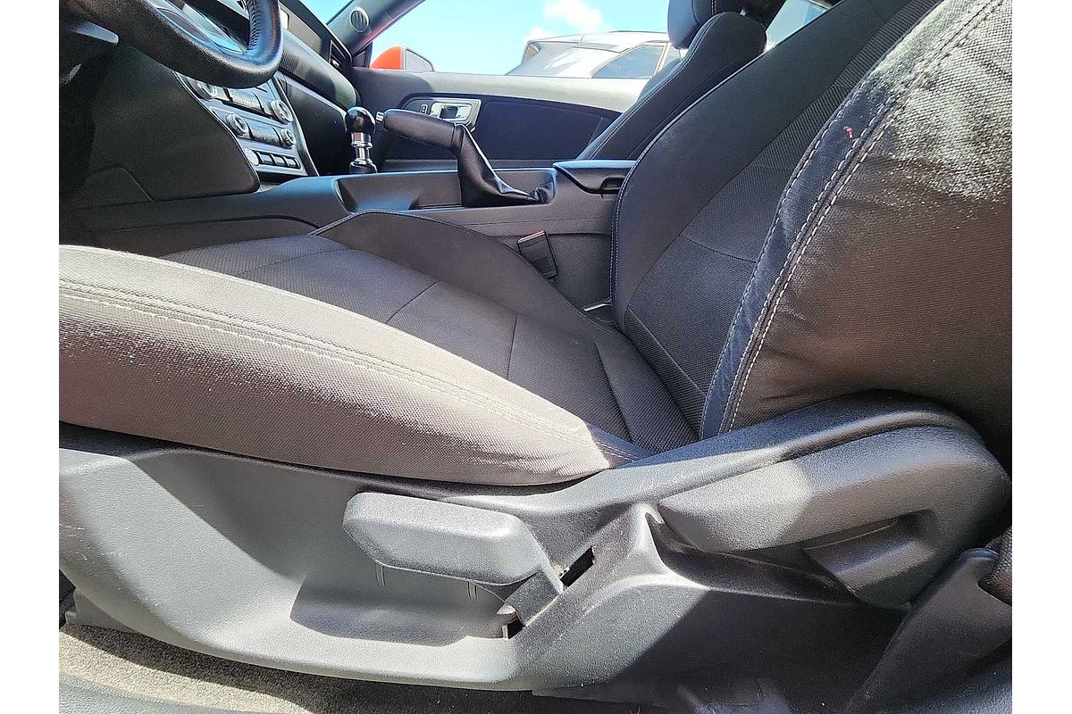 2017 Ford Mustang V6