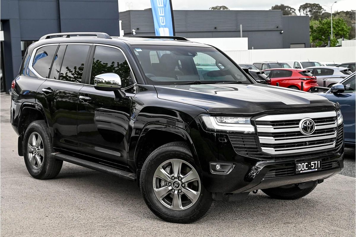 2023 Toyota Landcruiser Sahara ZX FJA300R