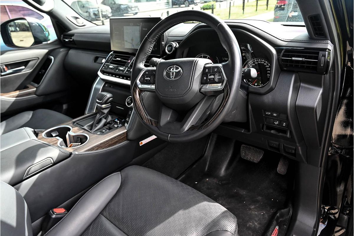 2023 Toyota Landcruiser Sahara ZX FJA300R