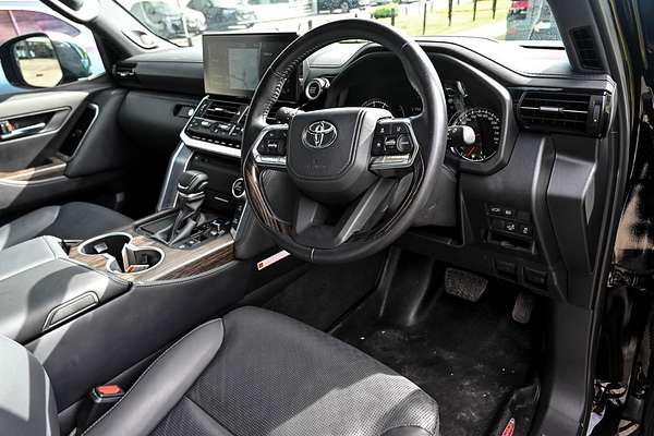 2023 Toyota Landcruiser Sahara ZX FJA300R