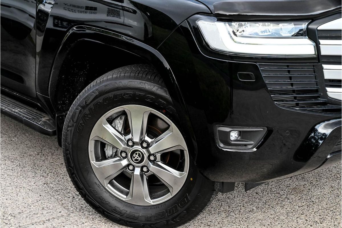 2023 Toyota Landcruiser Sahara ZX FJA300R