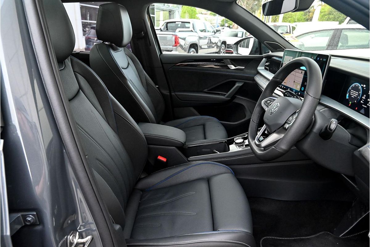 2025 Volkswagen Tayron 195TSI R-Line R4