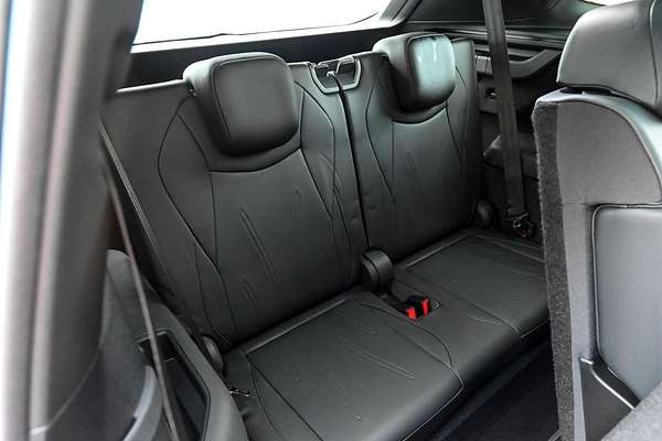 2025 Volkswagen Tayron 195TSI R-Line R4