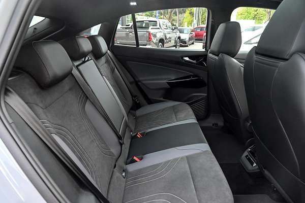 2025 Volkswagen ID.5 Pro E2
