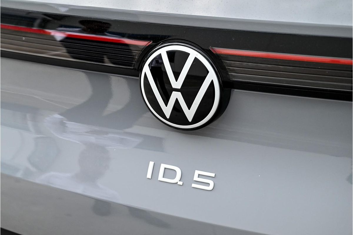 2025 Volkswagen ID.5 Pro E2