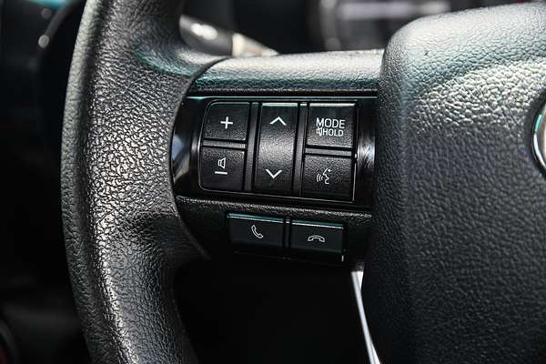 2020 Toyota Hilux SR GUN126R 4X4