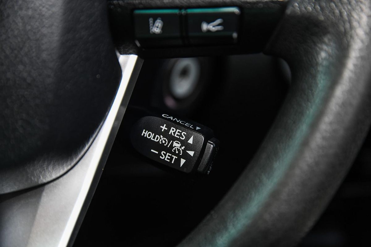 2020 Toyota Hilux SR GUN126R 4X4