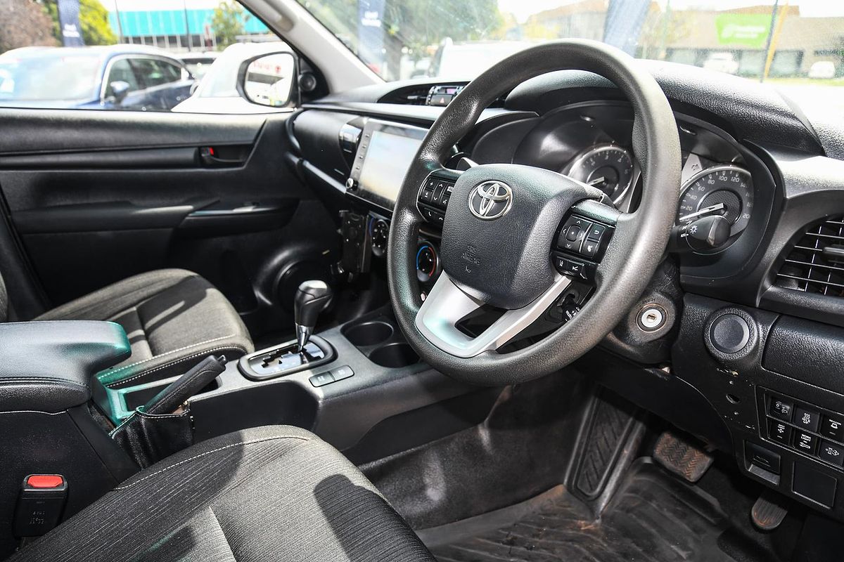 2020 Toyota Hilux SR GUN126R 4X4