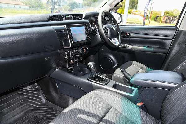 2020 Toyota Hilux SR GUN126R 4X4