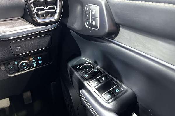 2024 Ford Everest Platinum 3.0L