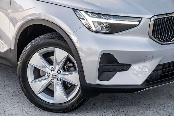 2022 Volvo XC40 Ultimate B4 Bright