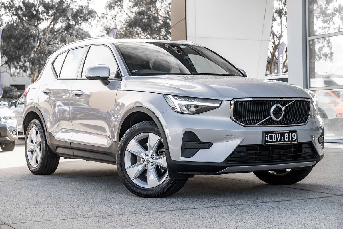 2022 Volvo XC40 Ultimate B4 Bright