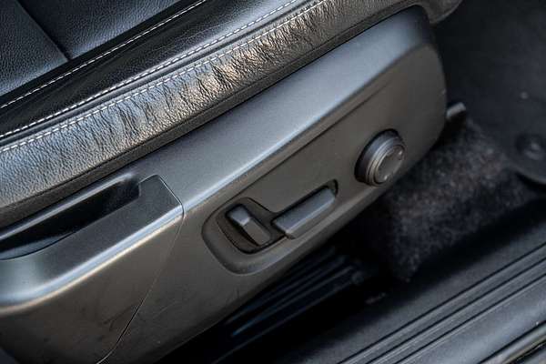 2022 Volvo XC40 Ultimate B4 Bright