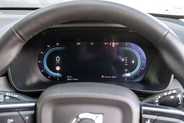 2022 Volvo XC40 Ultimate B4 Bright