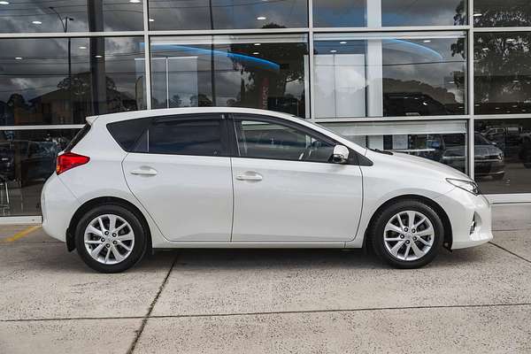 2015 Toyota Corolla Ascent Sport ZRE182R
