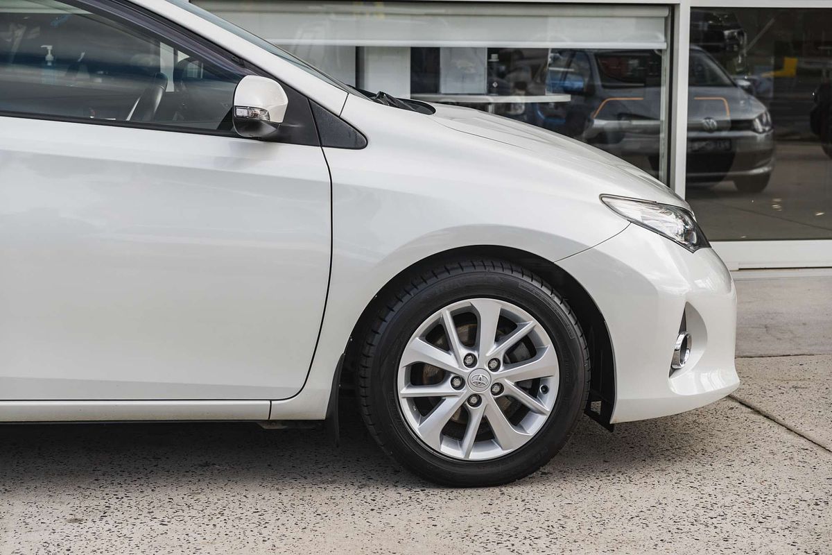 2015 Toyota Corolla Ascent Sport ZRE182R
