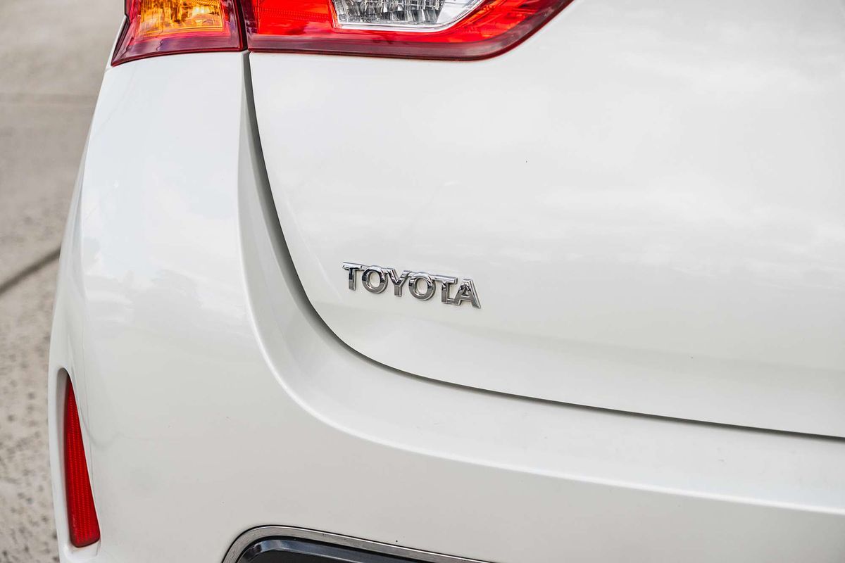 2015 Toyota Corolla Ascent Sport ZRE182R