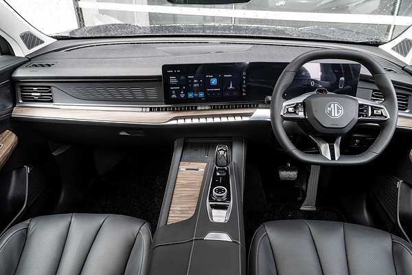 2025 MG QS Essence IS31