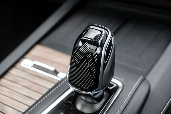 2025 MG QS Essence IS31