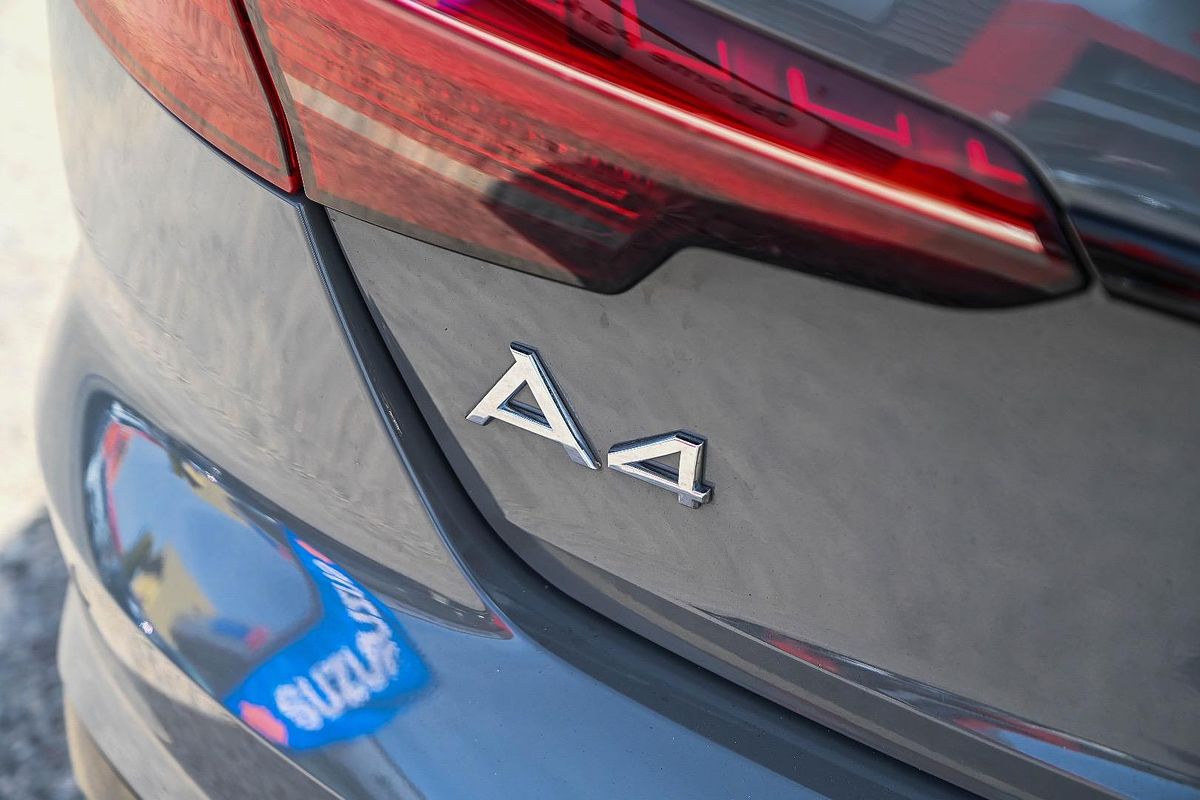 2021 Audi A4 45 TFSI S line B9