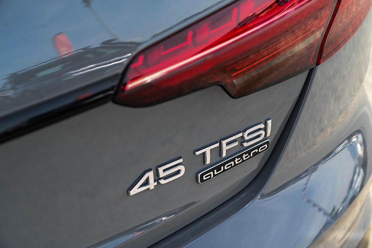 2021 Audi A4 45 TFSI S line B9