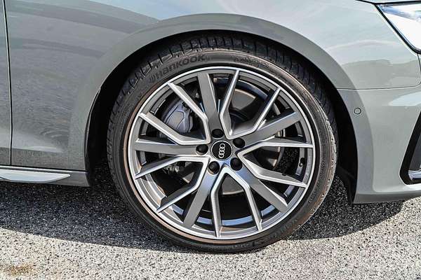 2021 Audi A4 45 TFSI S line B9