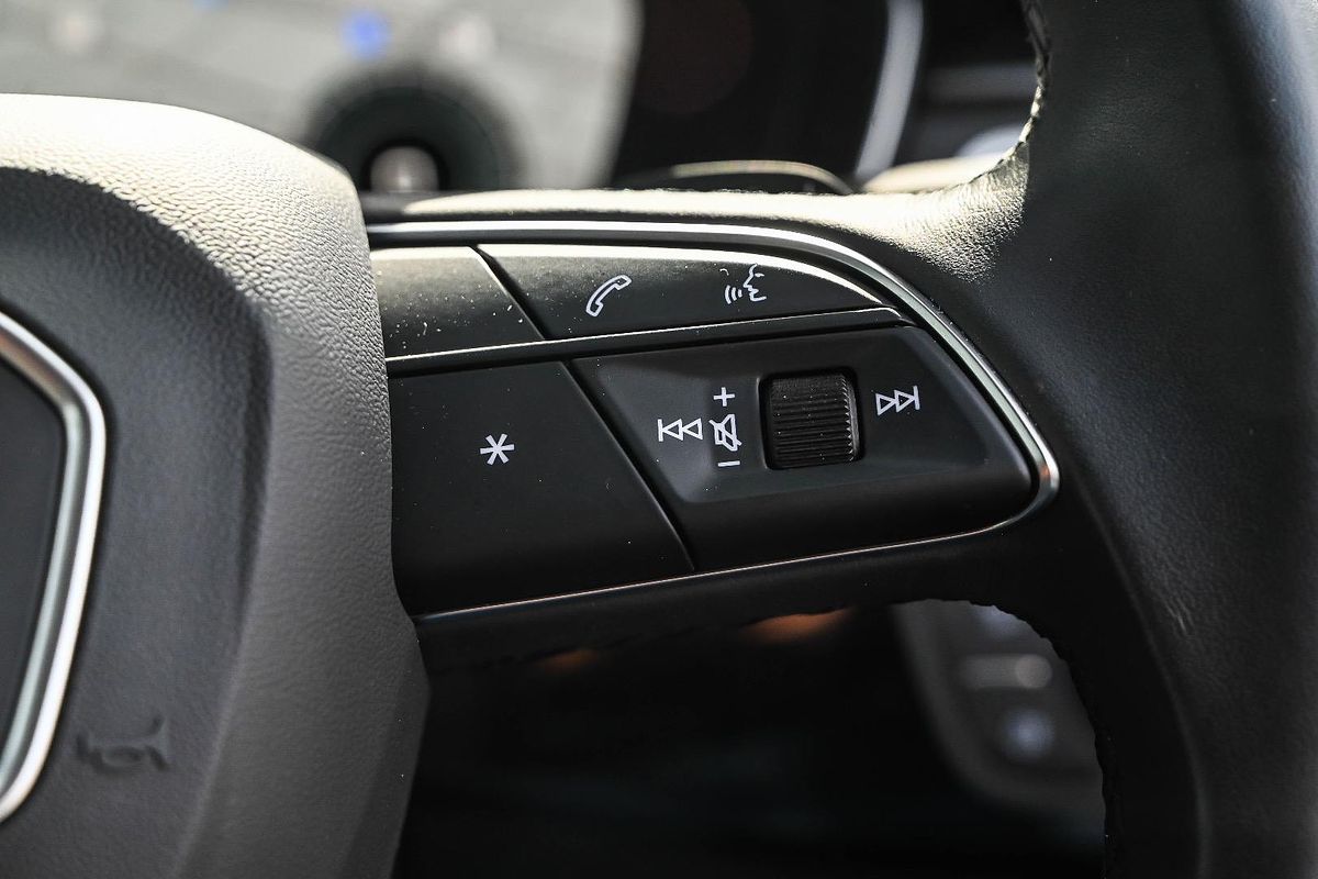 2021 Audi A4 45 TFSI S line B9
