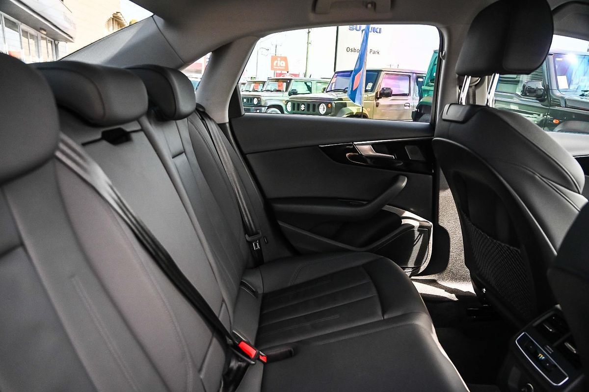 2021 Audi A4 45 TFSI S line B9
