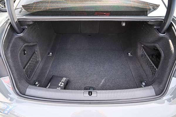 2021 Audi A4 45 TFSI S line B9