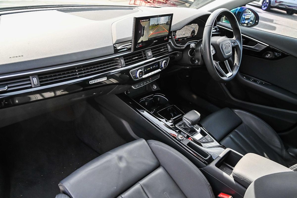 2021 Audi A4 45 TFSI S line B9