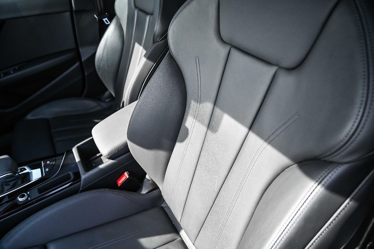 2021 Audi A4 45 TFSI S line B9